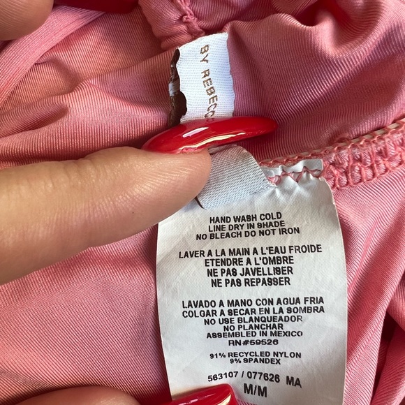 Becca Bikini - Picture 5 of 6